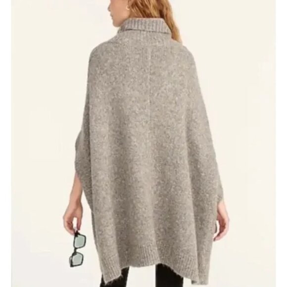 J Crew Relaxed Turtleneck Poncho Sweater Wool Alpaca Oversized Chunky Knit M/L - Picture 2 of 7